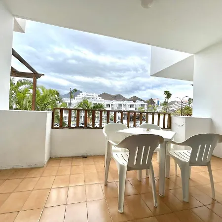 Family Apartment, Wifi, Shared Pool In Los Cristianos