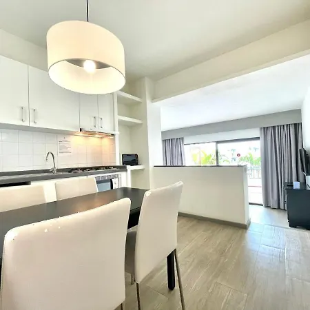 Family Apartment, Wifi, Shared Pool In Los Cristianos لوس كريستيانوس