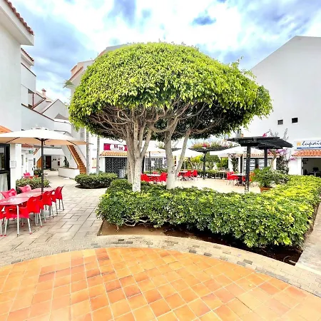 Family Apartment, Wifi, Shared Pool In Los Cristianos