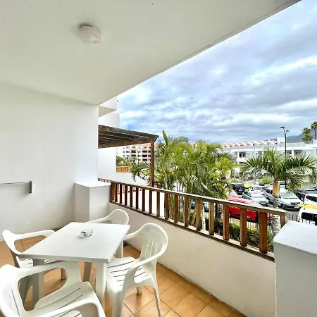 Family Apartment, Wifi, Shared Pool In Los Cristianos