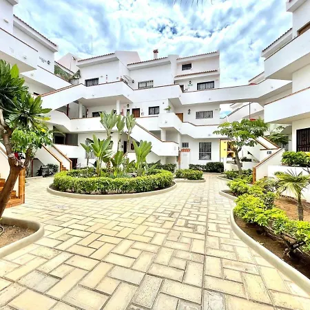 Family Apartment, Wifi, Shared Pool In Los Cristianos