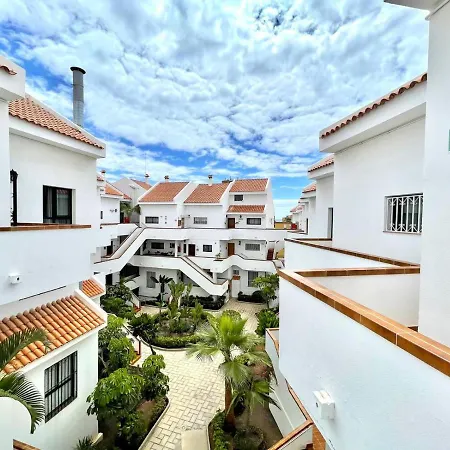 Family Apartment, Wifi, Shared Pool In Los Cristianos Los Cristianos (Tenerife)